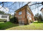 VILLA BIFAMILIARE CON PARCO DI 770 MQ IN CENTRO CALOLZIO