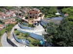 Villa in vendita a Montignoso 350 mq  Rif: 1365299