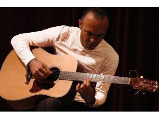 LEZIONI DI CHITARRA CLASSICA E MODERNA, ON LINE.