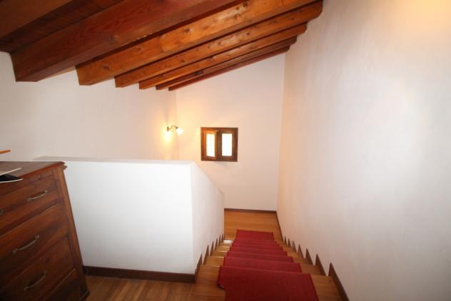 CASALE di 12 vani e di 292 mq (PIEVE DI SOLIGO) rif. AR01_11 - Foto 11