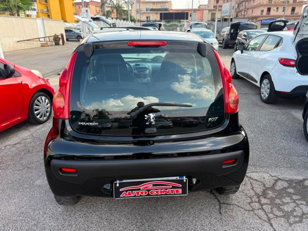 Peugeot 107 1.0 68CV 5p. Desir - Foto 5