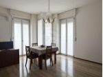 Ampio trilocale all’ottavo piano con tripla esposizione