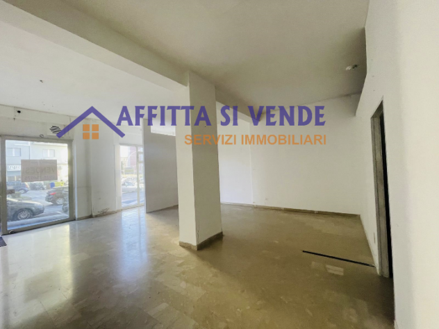 2 Vetrine in affitto a Siracusa - Foto 9