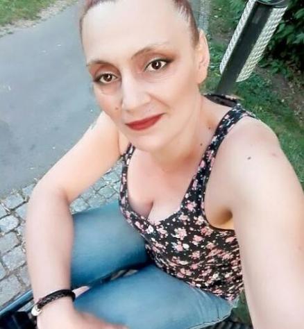 Donna di Ferrara. Fisico Normale Tel: