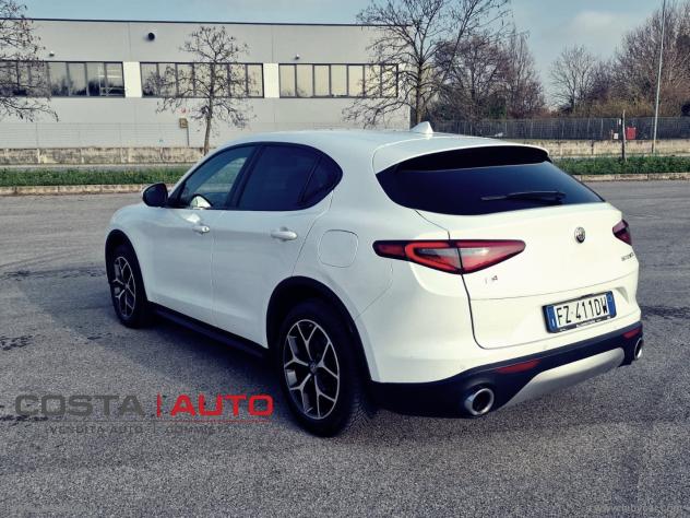 ALFA ROMEO Stelvio 2.2 T.diesel 210 CV AT8 Q4 Exec. - Foto 5