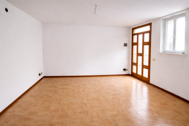 Occasione a Camerano: garage 85 mq fuori terra + ufficio - Foto 6