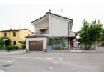BAGNARA DI ROMAGNA: SOLUZIONE INDIPENDENTE CON CORTE PRIVATA E GARAGE