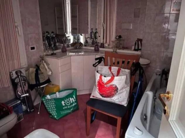 Immobile in asta di 400 m² con più di 5 locali e box auto in vendita a Bologna - Foto 4