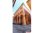 STRADA MAGGIORE AD.ZE CHIESA DEI SERVI – ELEGANTE MONOLOCALE RISTRUTTURATO
