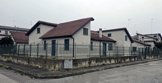 VENDESI VILLA IN IN VIA II TRAVERSA ALDO MORO, 18 – VENOSA