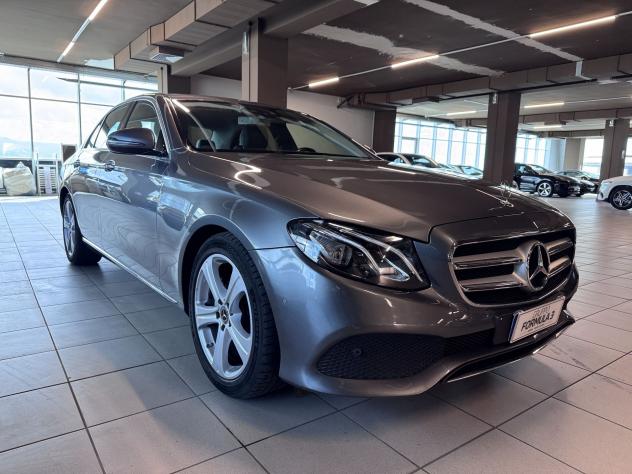 Mercedes-Benz Classe E E220d Auto Business Sport - Foto 2