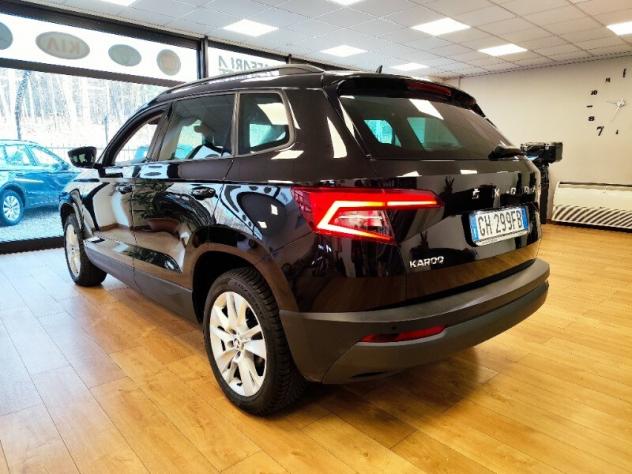 SKODA Karoq Karoq 1.5 TSI ACT DSG Executive - Foto 4