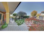 Casa indipendente di 170 m² con 4 locali e box auto in vendita a Cartura [r &hellip;