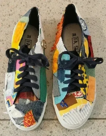 Abbigliamento e Scarpe customizzati a mano - Foto 3