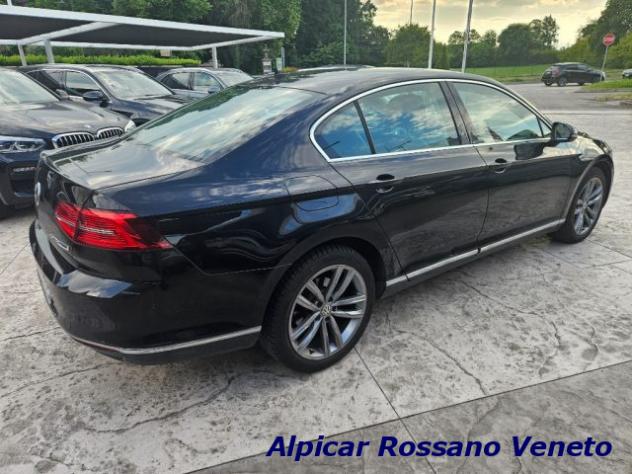 VOLKSWAGEN Passat Berlina TDI HIGHLINE BlueMotion Technology DSG rif. 23689909