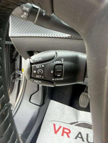 Peugeot 2008 1.2 puretech Allure FULL LED/CARPLAY - PROMO FIN - Foto 9