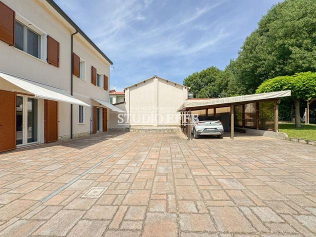 Villa indipendente con parco completamente ristrutturata - Foto 7