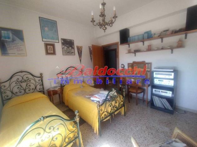 ULTIMO PIANO CENTRO STORICO VISTA MARE - Foto 10