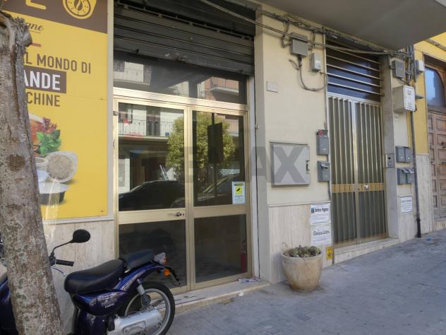 Locale Commerciale in affitto a Ragusa, Beddio
