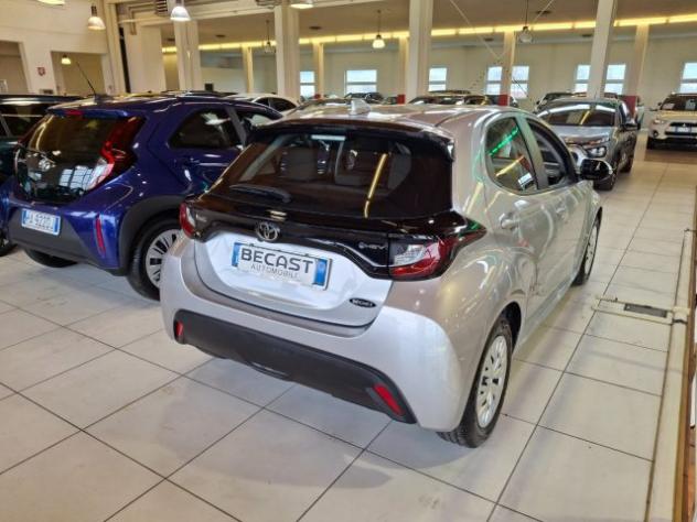 TOYOTA Yaris 1.5 Hybrid 5 porte Active - rif. 23996021 - Foto 4