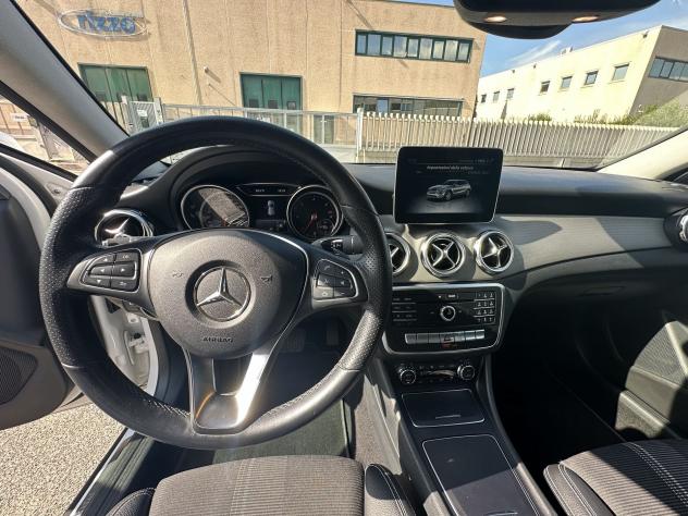 Mercedes-Benz GLA GLA 200 d Sport auto - Foto 9