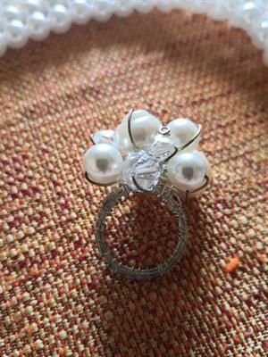 Collana con anello parure di perle combinato. - Foto 2