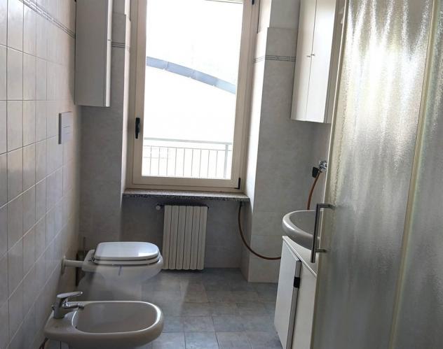 BILOCALE RISTRUTTURATO CON TERRAZZA IN CENTRO CALOLZIO - Foto 8