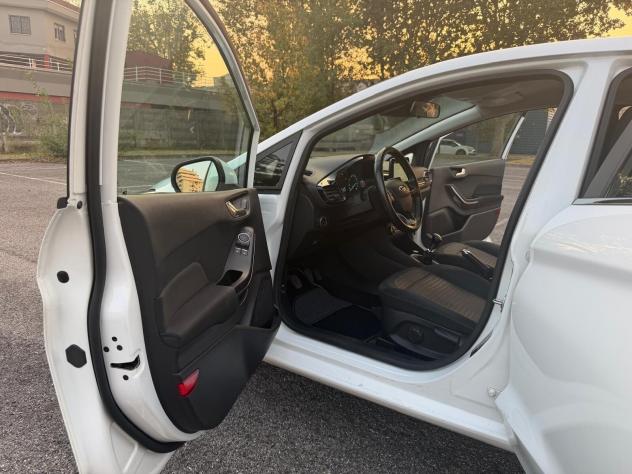 Ford Fiesta 1.5 TDCi 5 porte Vignale - Foto 9