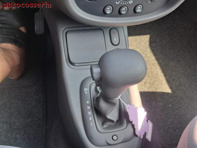 RENAULT Clio 1.2 automatica rif. 23914557 - Foto 8