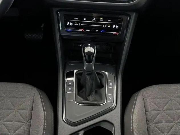 Volkswagen Tiguan 2.0 TDI 150 CV SCR DSG Life - Foto 8