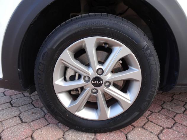 Kia Stonic 1.2 DPI Urban - Foto 6