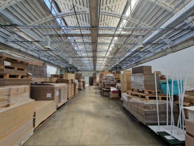 Immobile di 3650 m² con più di 5 locali in vendita a Baranzate - Foto 15