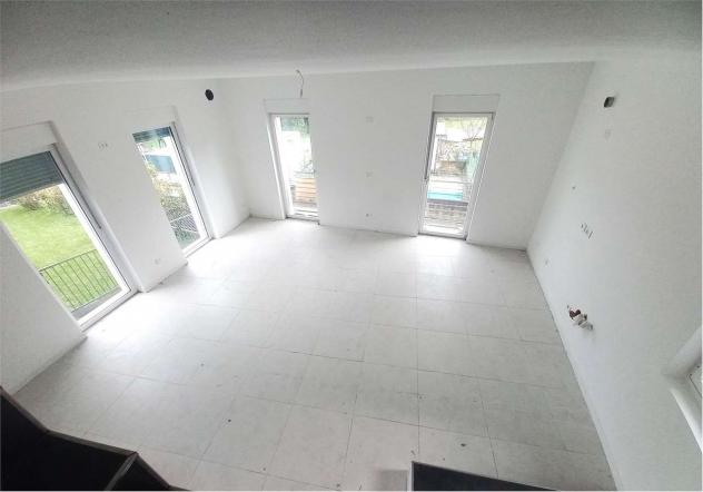 V000539 - CASA SINGOLA SU TRE LIVELLI - Foto 10