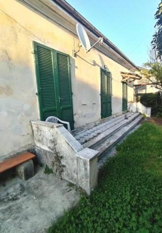 Casa semindipendente in vendita a Massa 160 mq Rif: 1402802