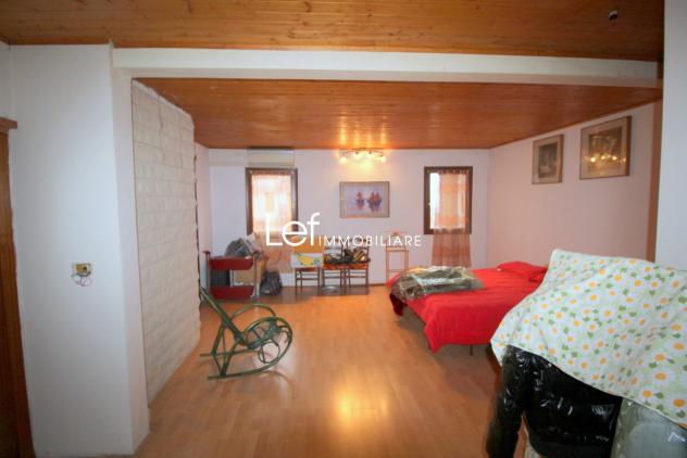 CASA AFFIANCATA di 10 vani e di 349 mq (VALDOBBIADENE) rif. LC60_5