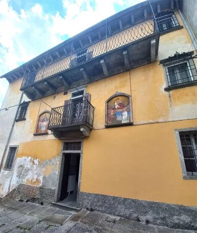 V000489 - PORZIONE DI CASA ANTICA CON ANDITO