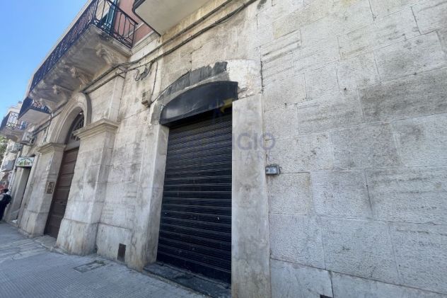 Ampio locale commerciale in vendita a Bisceglie