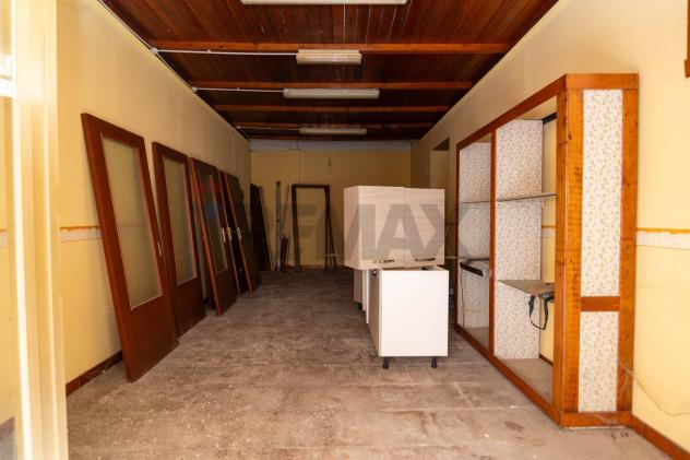 Locale Commerciale in vendita a Lentini