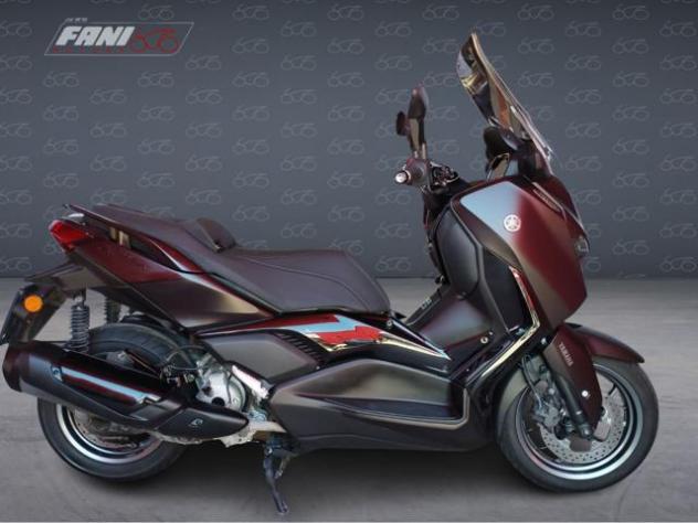 YAMAHA X-MAX 300 Tech Max