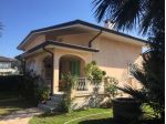 Villa in affitto a Forte dei Marmi 170 mq  Rif: 1031600
