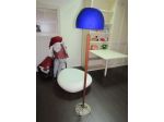 piantana luminosa legno ciliegio vetro blu