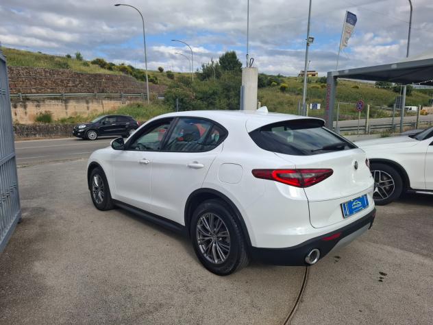 Alfa Romeo Stelvio 2.2 jtdm 180CV AT8 Super 2018 - Foto 2