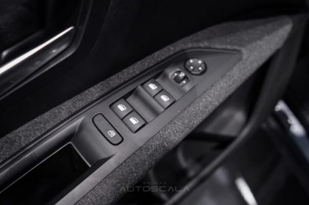 PEUGEOT 5008 1.2 PureTech Turbo 130cv S&S Active Pack rif. 21721425 - Foto 10