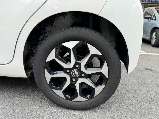 Toyota Aygo Connect 1.0 VVT-i 72 CV 5 porte x-play MMT LED NAVI KAMERA CERCHI 16PDC - Foto 7