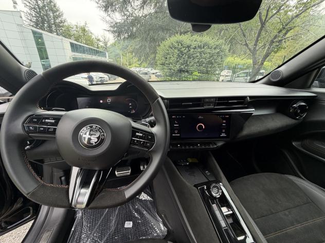 Alfa Romeo Junior 1.2 145 CV Hybrid eDCT6 Q4 Intensa - Foto 10