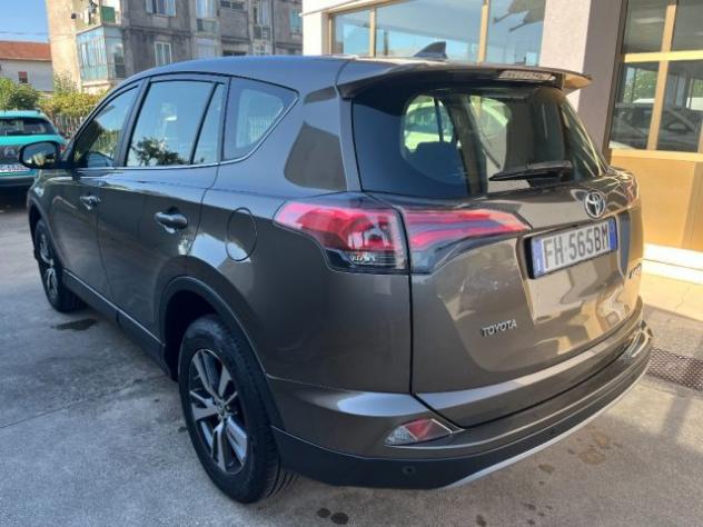 TOYOTA RAV 4 MY23 RAV4 2.0 D-4D 2WD Business rif. 24070356 - Foto 6