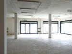 Locale commerciale in affitto a Colli del Tronto