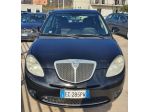 Lancia Ypsilon 1.3 MJT 75 CV Versus