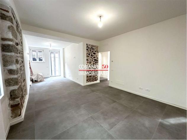 V000768 - INTRA, VILLA CON CORTILE IN CLASSE A2 - Foto 17
