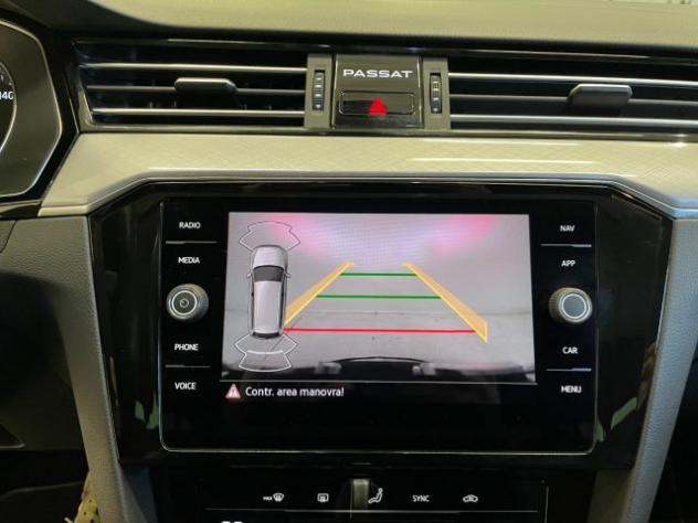 VOLKSWAGEN Passat Variant 2.0 TDI DSG Business 150CV rif. 22843670 - Foto 10